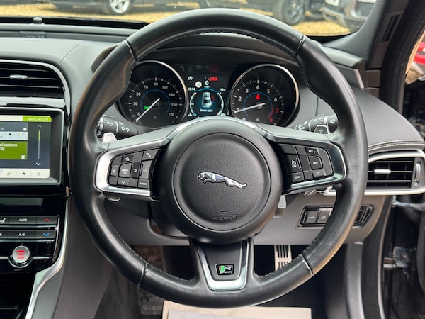 Used Jaguar XE 2018 for sale - 76314560: Photo 58