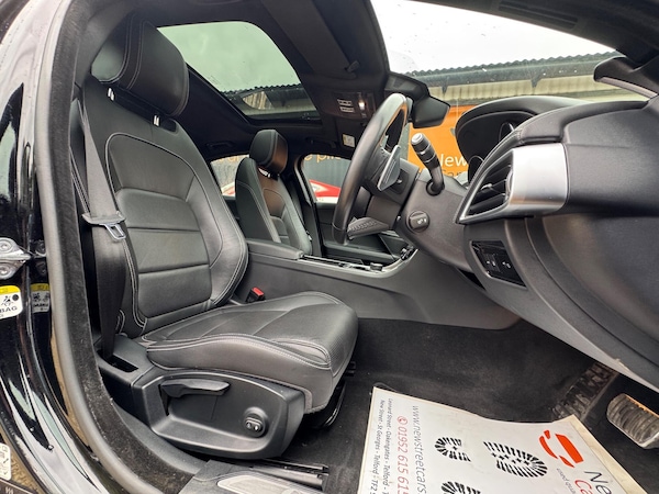 Used Jaguar XE 2018 for sale - 76314560: Photo 63