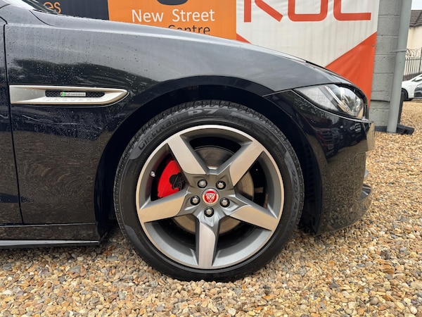 Used Jaguar XE 2018 for sale - 76314560: Photo 67