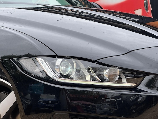 Used Jaguar XE 2018 for sale - 76314560: Photo 72