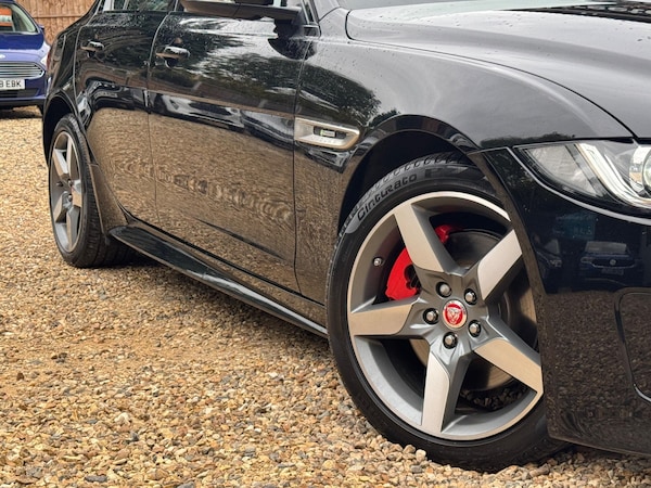 Used Jaguar XE 2018 for sale - 76314560: Photo 76