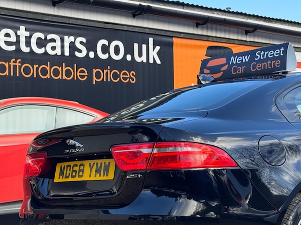 Used Jaguar XE 2018 for sale - 73812113: Photo 13