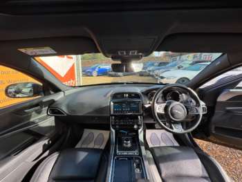 Used Jaguar XE 2018 for sale - 73812113: Photo