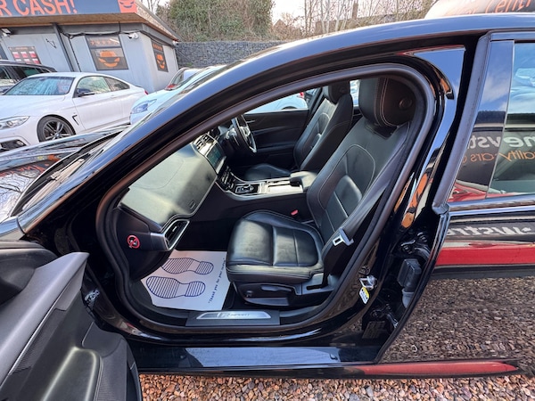 Used Jaguar XE 2018 for sale - 73812113: Photo 35