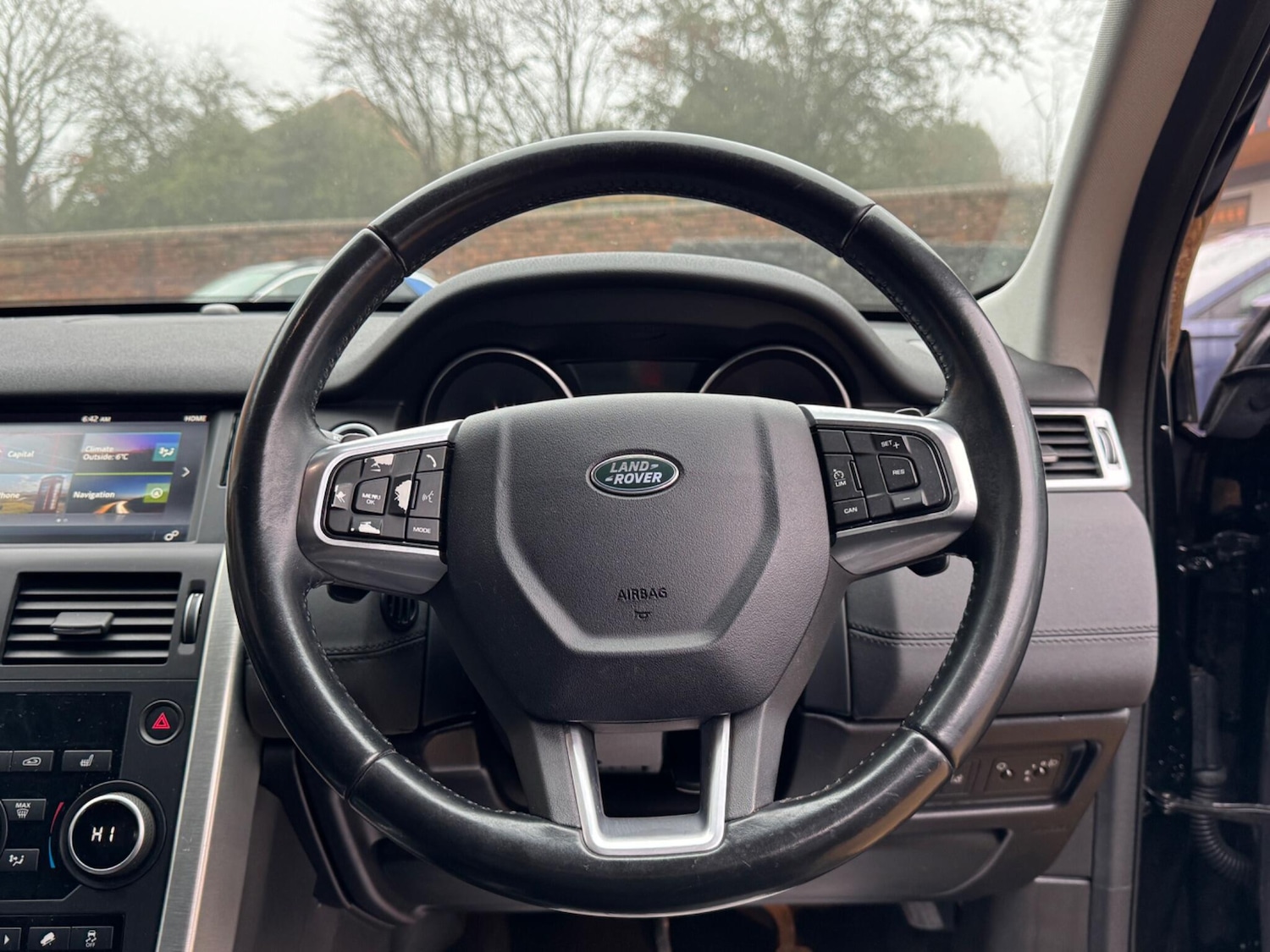 Used Land Rover Discovery Sport 2016 for sale - 77254052: Photo 5