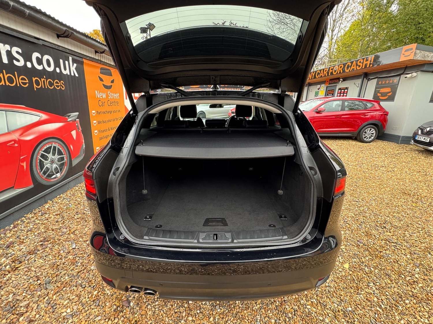 Used Jaguar F-Pace 2017 for sale - 76422922: Photo 35