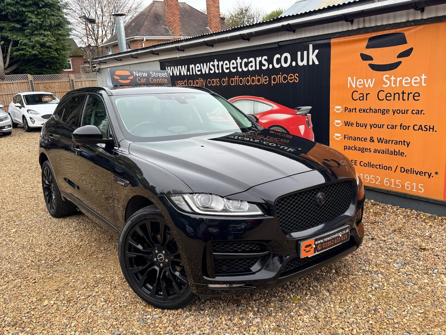 Used Jaguar F-Pace 2017 for sale - 76422922: Photo 4