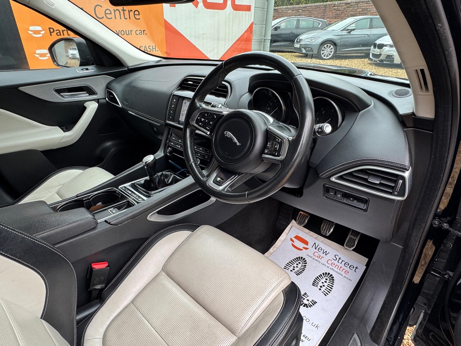 Used Jaguar F-Pace 2017 for sale - 76422922: Photo 48