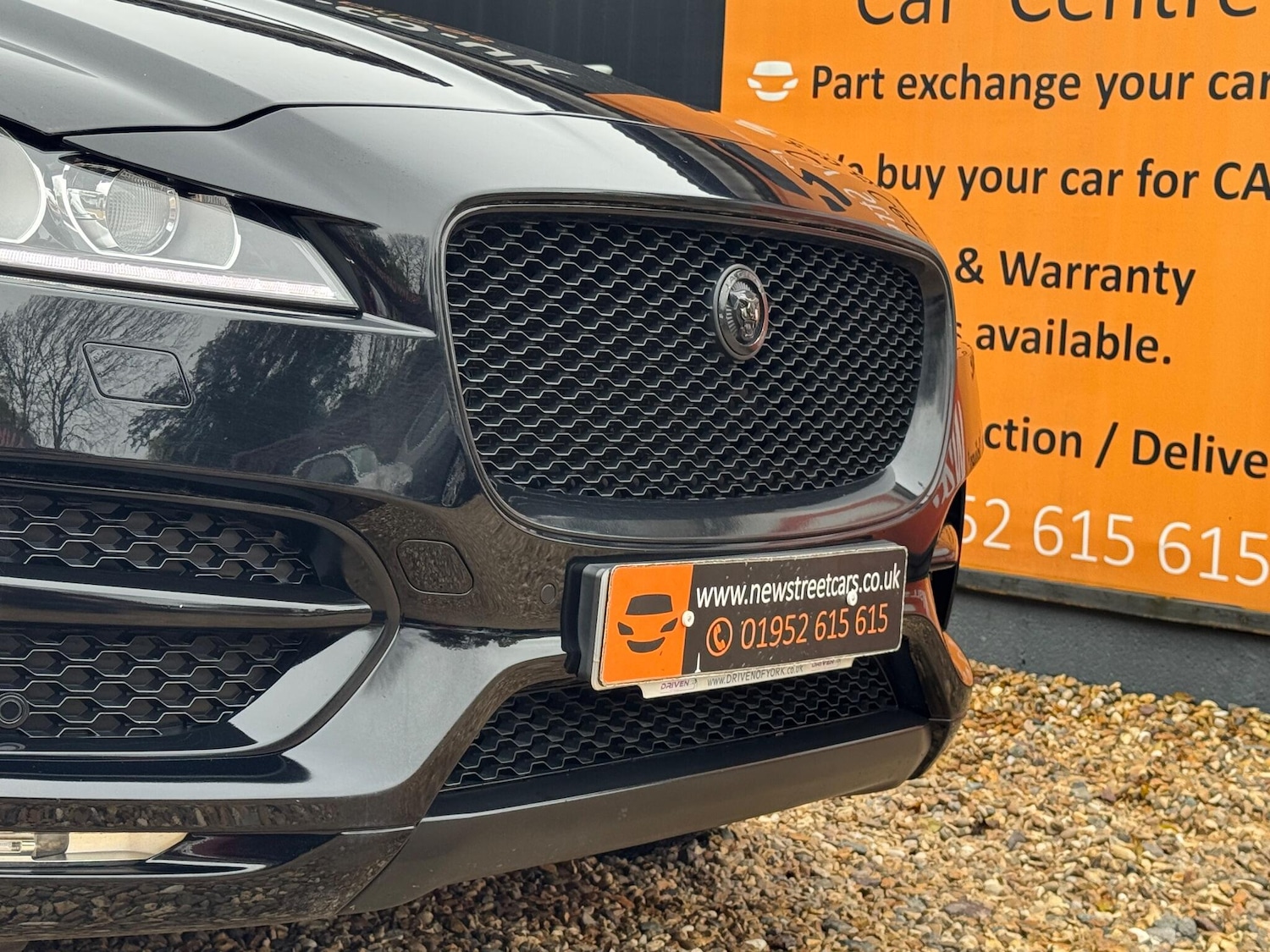 Used Jaguar F-Pace 2017 for sale - 76422922: Photo 54