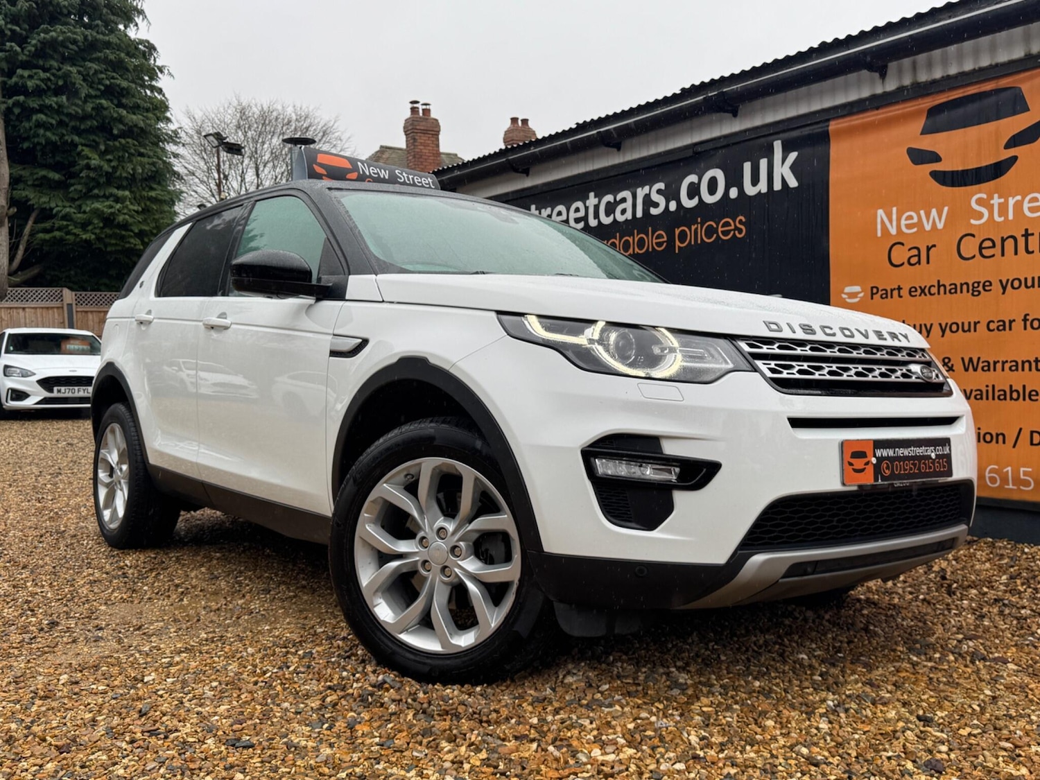 Used Land Rover Discovery Sport 2017 for sale - 76549788: Photo 76