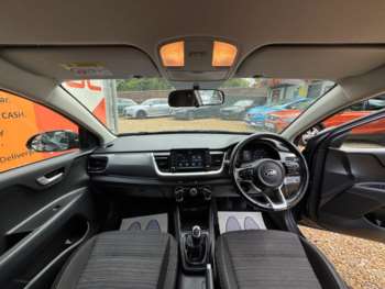 Used Kia Stonic 2018 for sale - 74935832: Photo