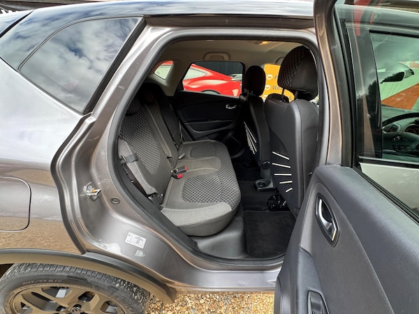 Used Renault Captur 2017 for sale - 75257212: Photo 37