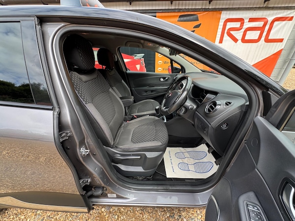 Used Renault Captur 2017 for sale - 75257212: Photo 41