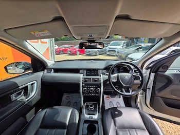 Used Land Rover Discovery Sport 2016 for sale - 78934460: Photo