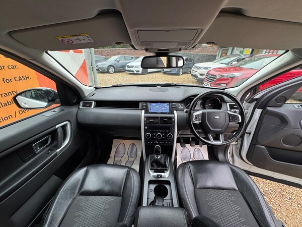Used Land Rover Discovery Sport 2017 for sale - 76246916: Photo 2