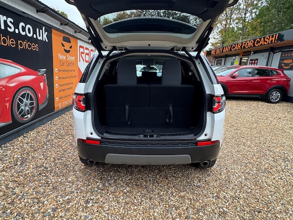 Used Land Rover Discovery Sport 2017 for sale - 76246916: Photo 43