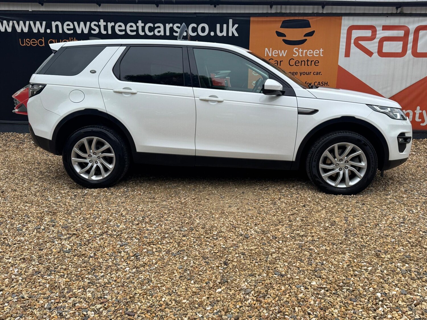Used Land Rover Discovery Sport 2017 for sale - 76246916: Photo 5