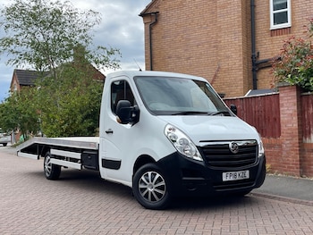 Vauxhall Movano feature image