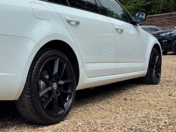 Used Skoda Octavia 2015 for sale - 75458750: Photo 47
