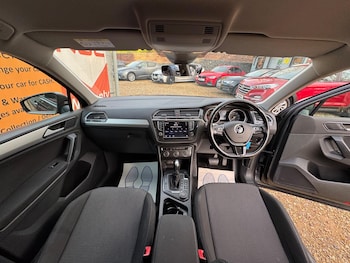 Used Volkswagen Tiguan 2017 for sale - 76409544: Photo