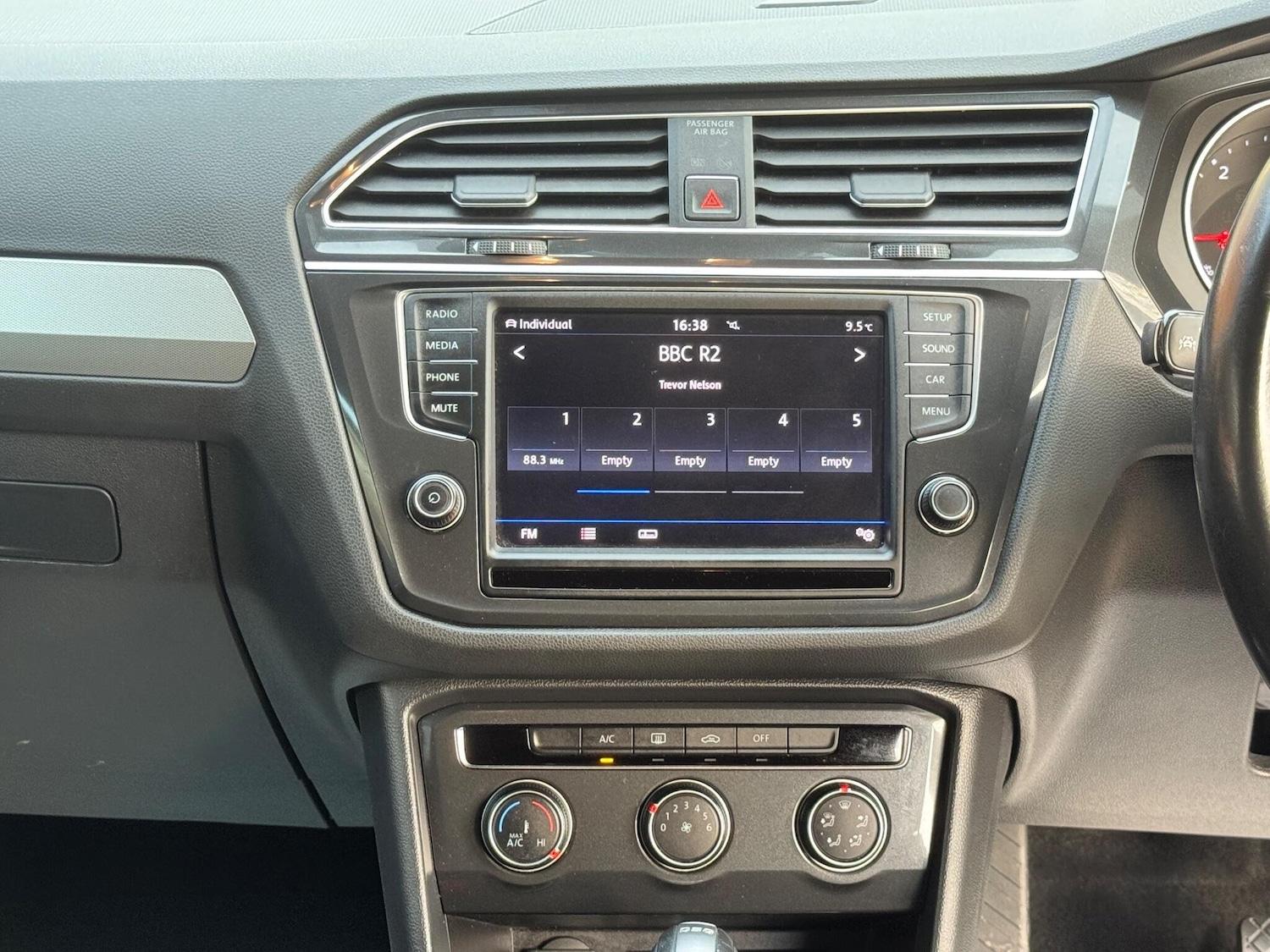 Used Volkswagen Tiguan 2017 for sale - 76409544: Photo 50