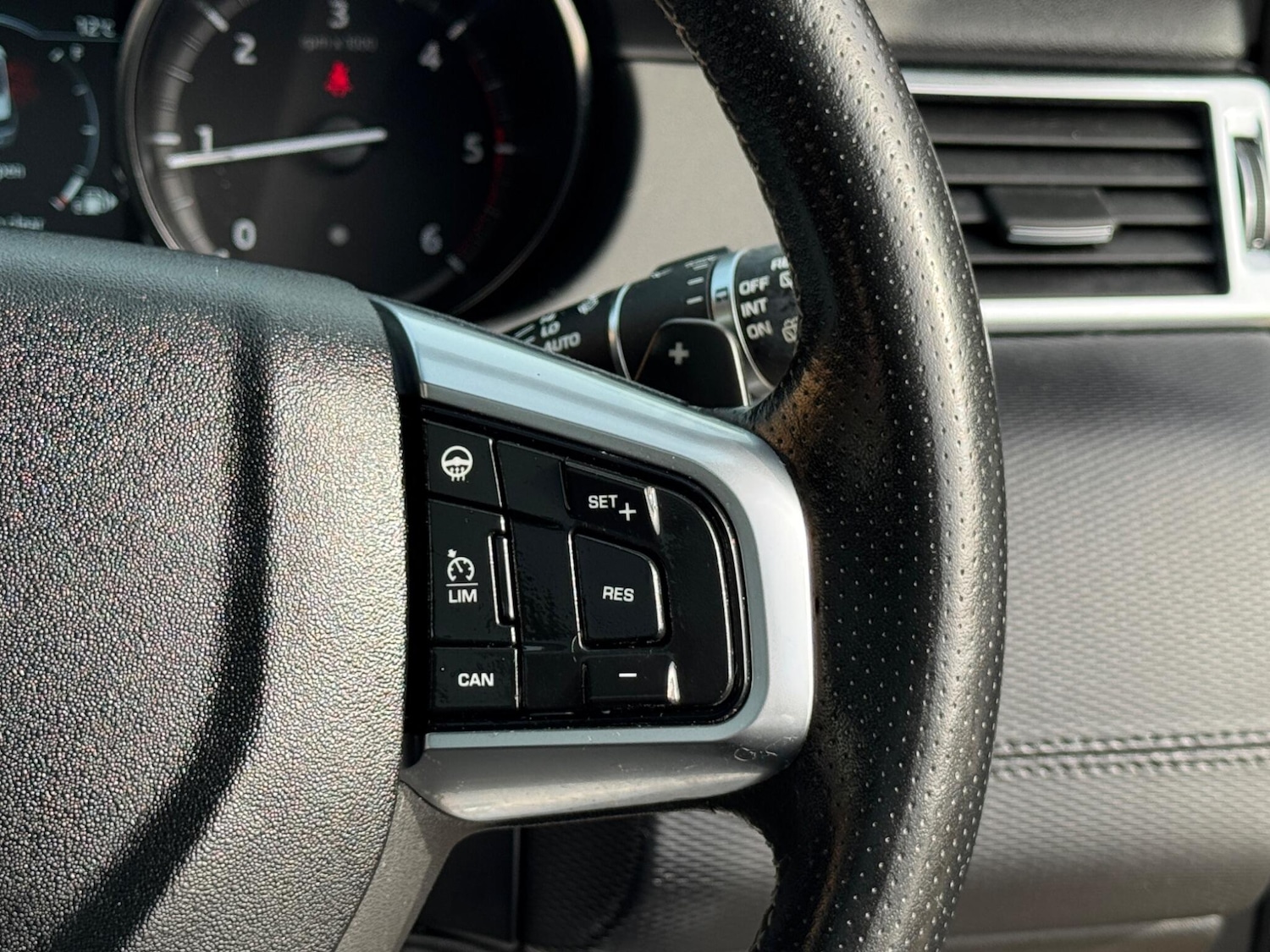 Used Land Rover Discovery Sport 2019 for sale - 77768931: Photo 57