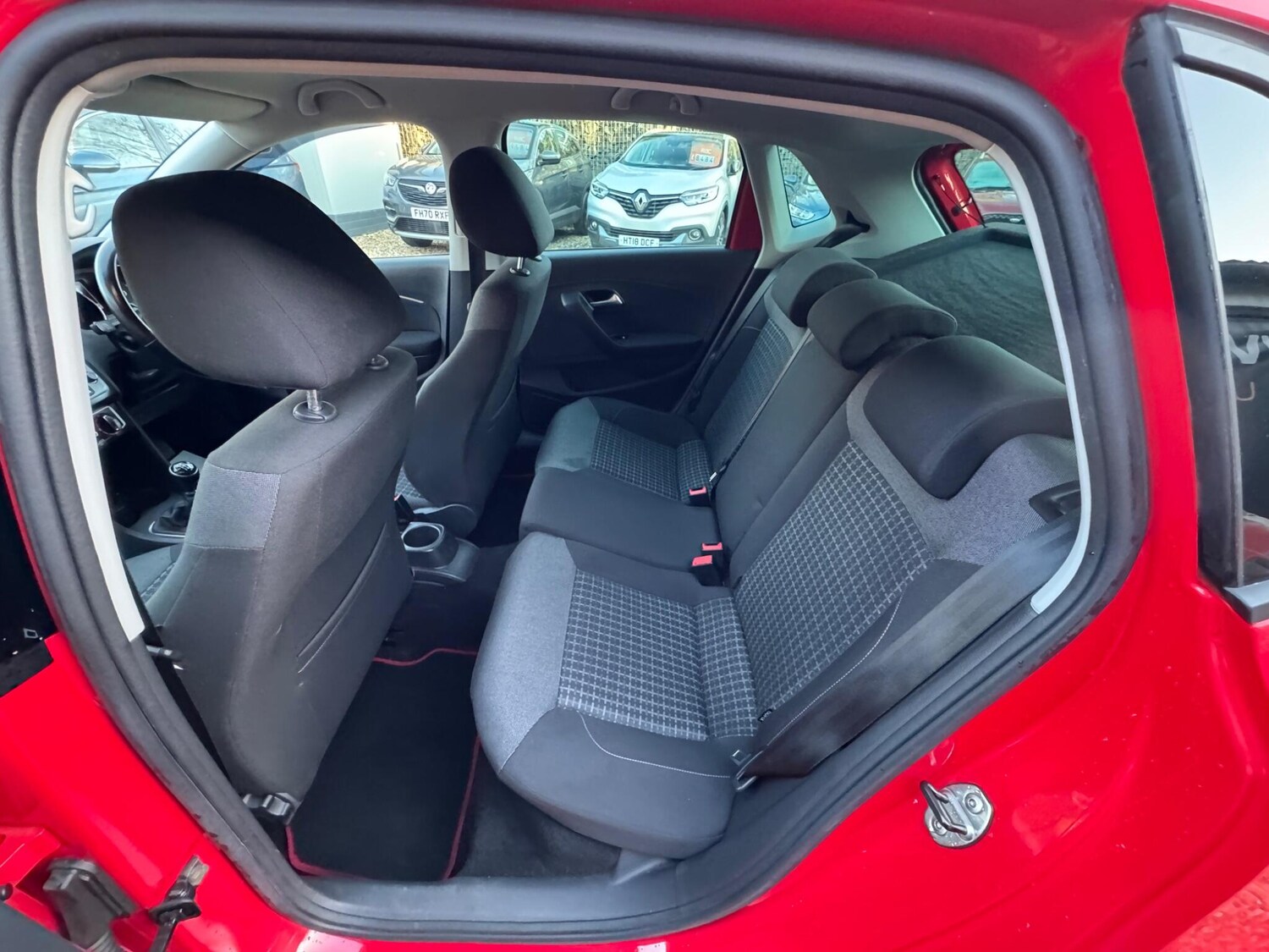 Used Volkswagen Polo 2017 for sale - 77940717: Photo 34