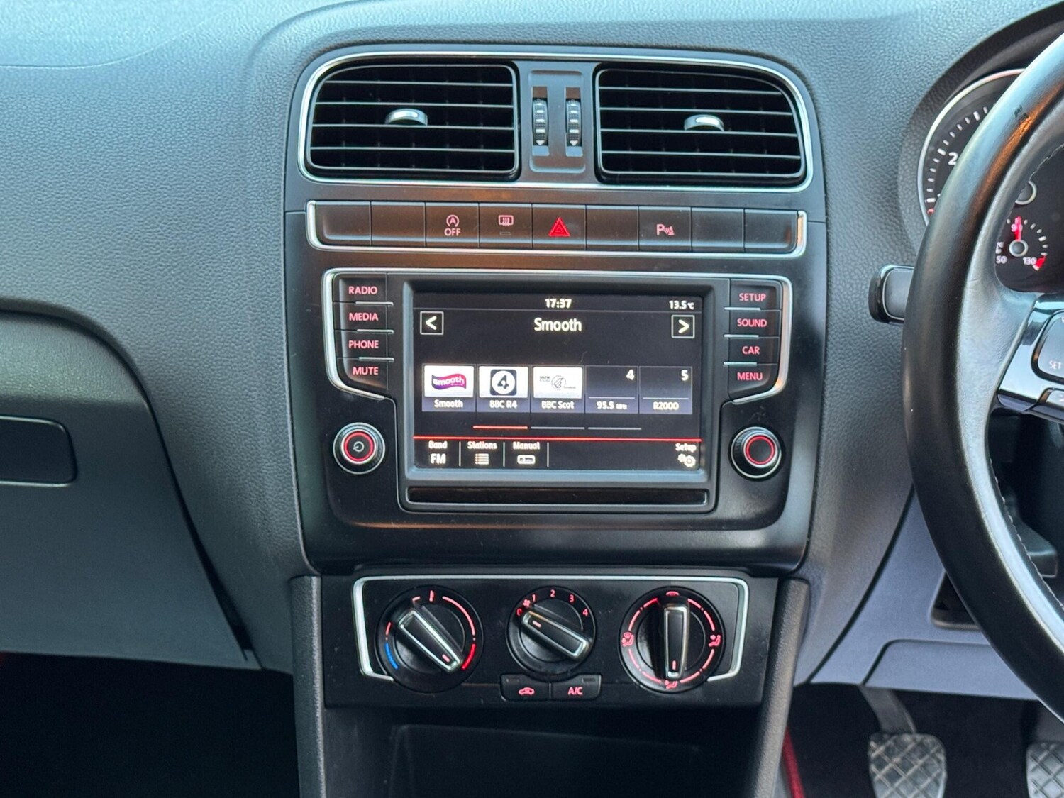 Used Volkswagen Polo 2017 for sale - 77940717: Photo 41