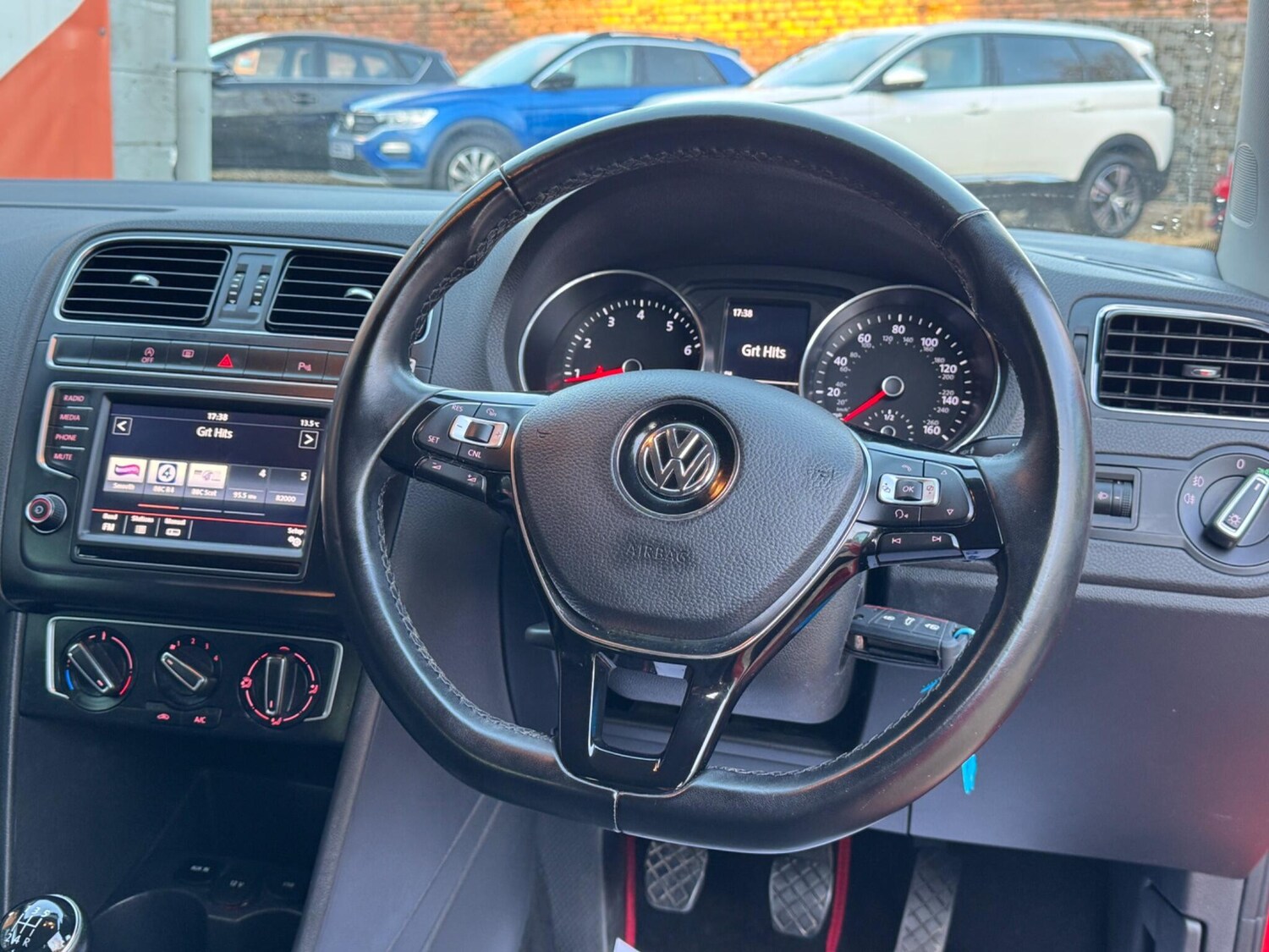 Used Volkswagen Polo 2017 for sale - 77940717: Photo 46