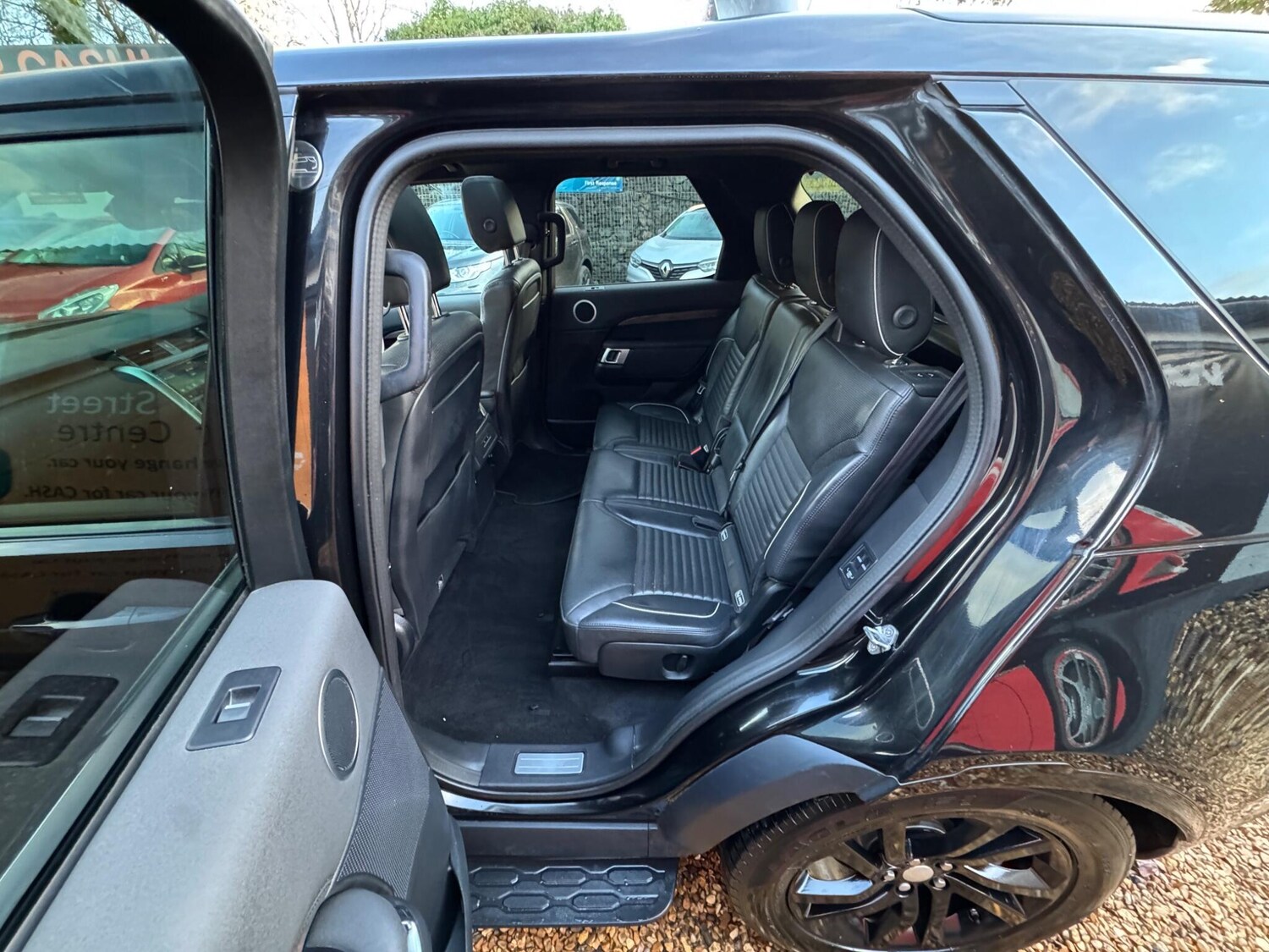 Used Land Rover Discovery 2020 for sale - 77524740: Photo 31