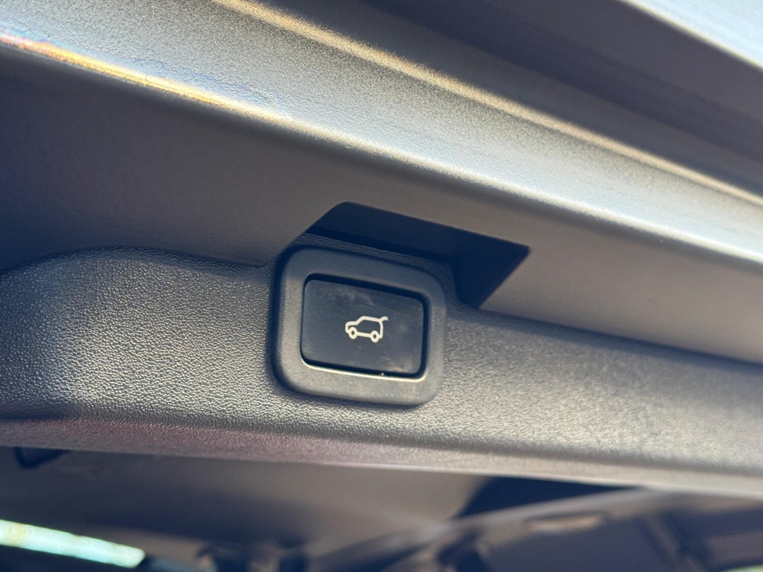 Used Land Rover Discovery 2020 for sale - 77524740: Photo 32