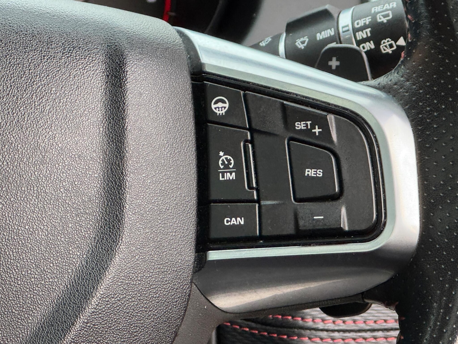 Used Land Rover Discovery Sport 2018 for sale - 76349429: Photo 65