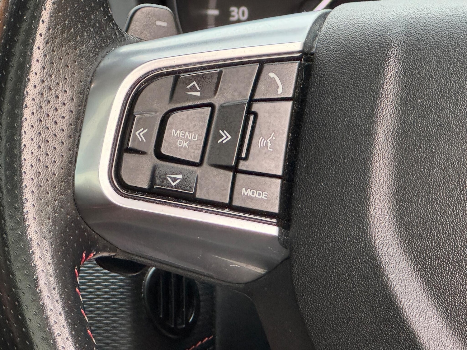 Used Land Rover Discovery Sport 2018 for sale - 76349429: Photo 66