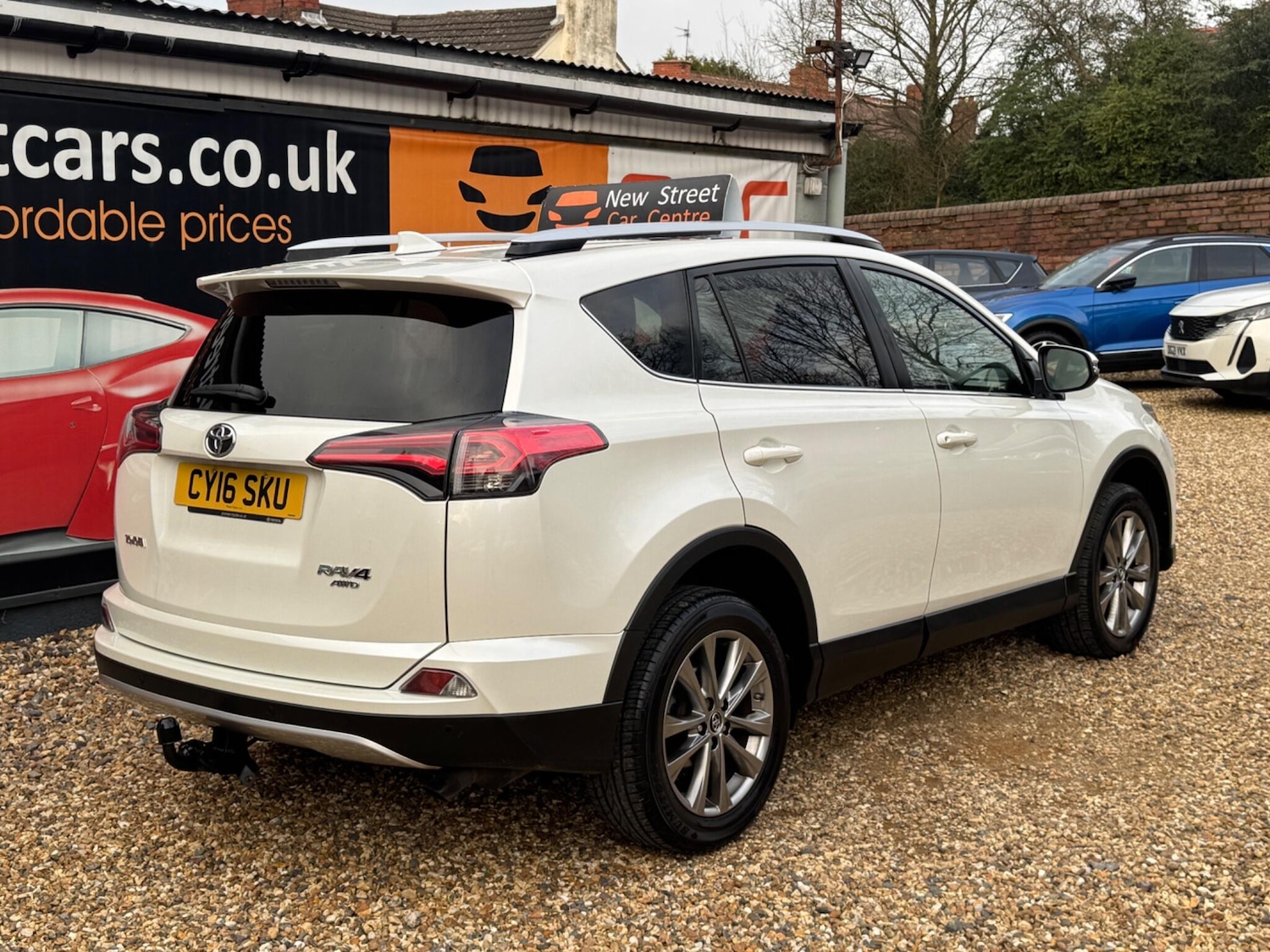 Used Toyota RAV4 2016 for sale - 77768522: Photo 11