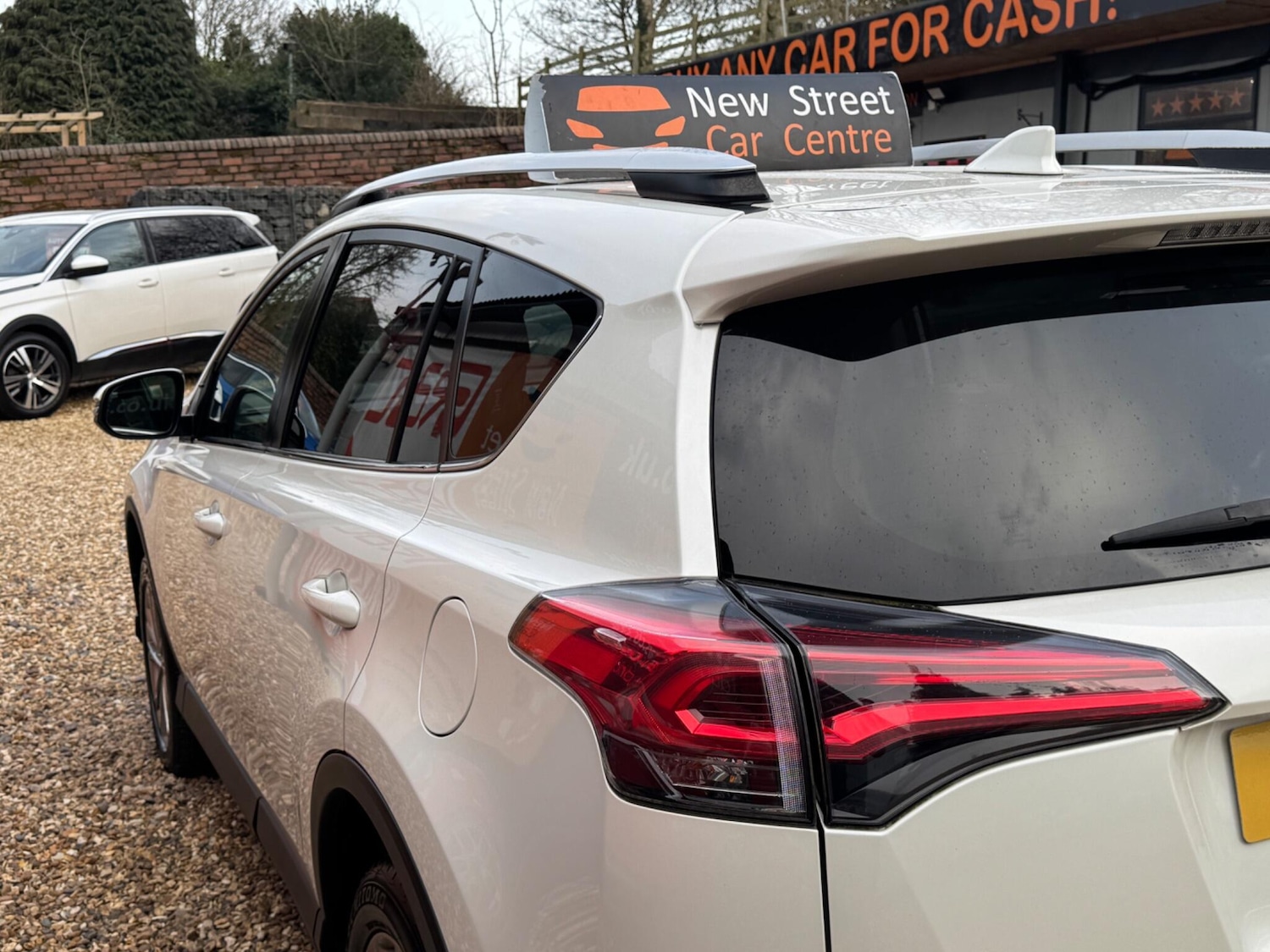 Used Toyota RAV4 2016 for sale - 77768522: Photo 23