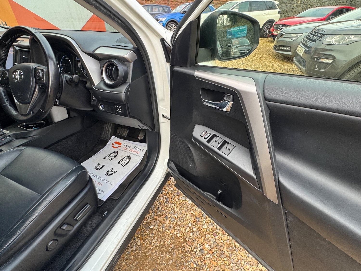 Used Toyota RAV4 2016 for sale - 77768522: Photo 41