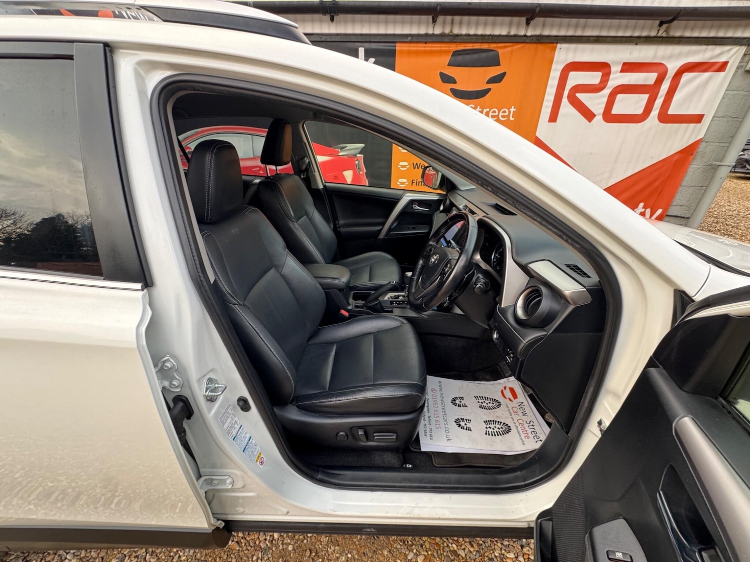 Used Toyota RAV4 2016 for sale - 77768522: Photo 42