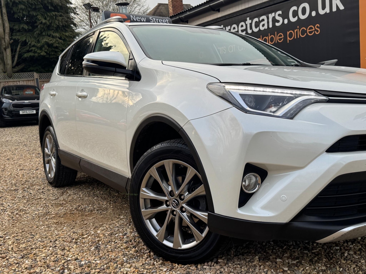 Used Toyota RAV4 2016 for sale - 77768522: Photo 54