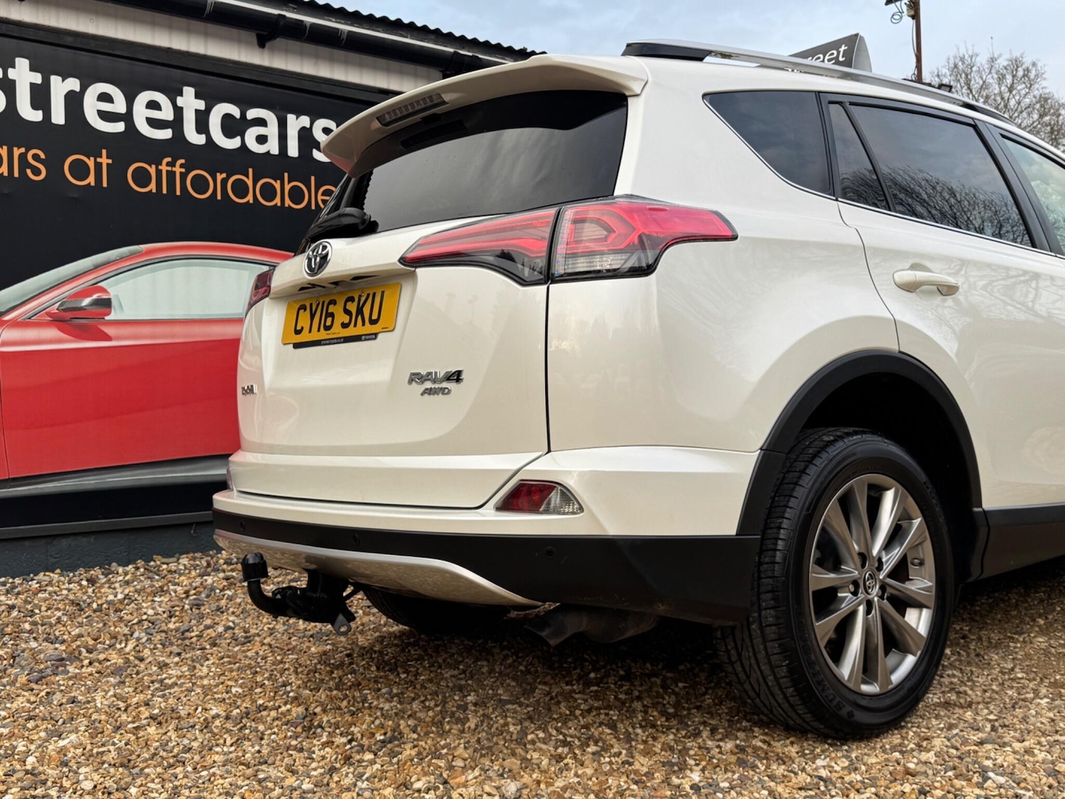 Used Toyota RAV4 2016 for sale - 77768522: Photo 8