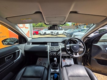 Used Land Rover Discovery Sport 2019 for sale - 78784821: Photo