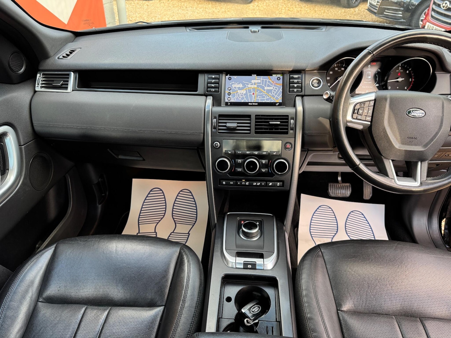 Used Land Rover Discovery Sport 2019 for sale - 76377498: Photo 57
