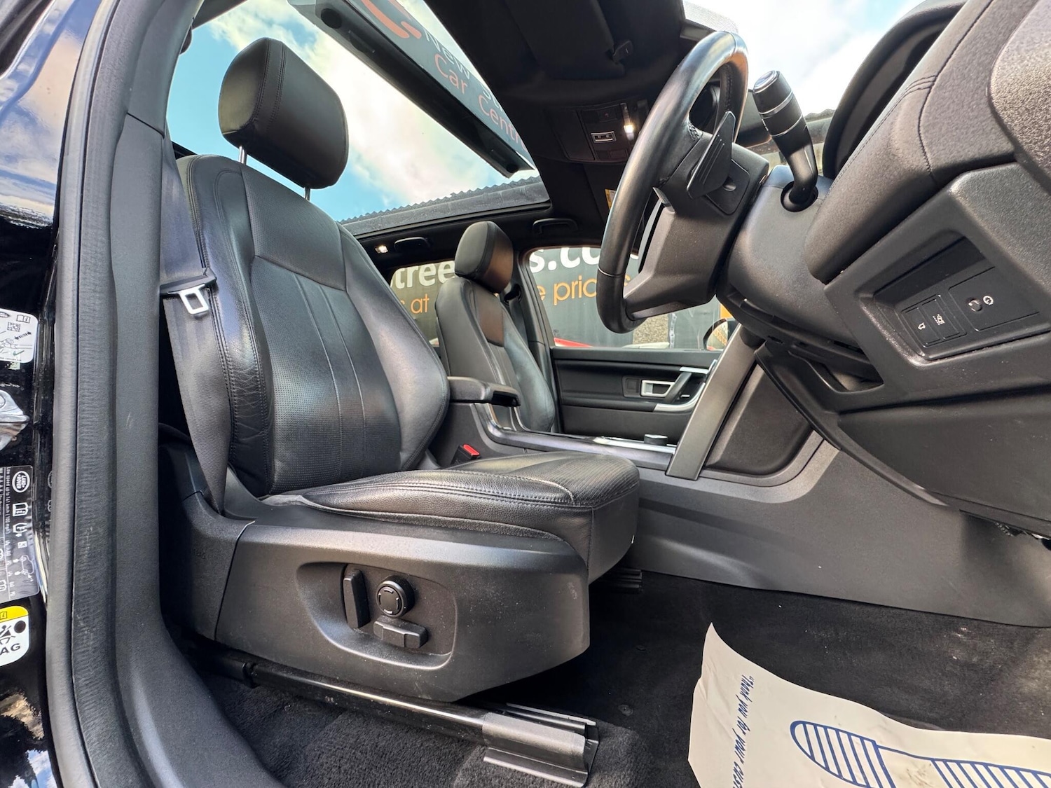 Used Land Rover Discovery Sport 2019 for sale - 76377498: Photo 76
