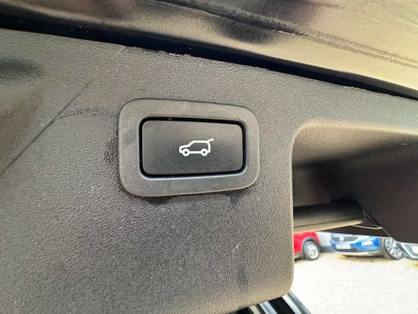 Used Land Rover Discovery Sport 2018 for sale - 76260183: Photo 44
