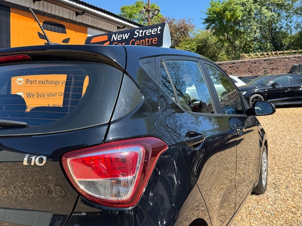 Used Hyundai i10 2017 for sale - 74521510: Photo 11