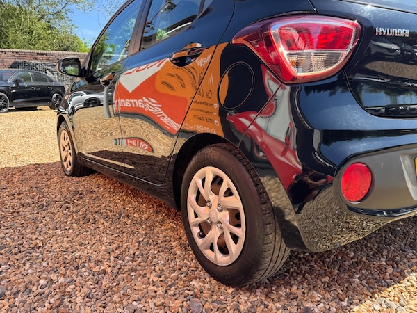 Used Hyundai i10 2017 for sale - 74521510: Photo 18