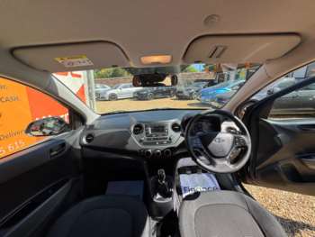 Used Hyundai i10 2017 for sale - 74521510: Photo