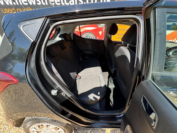 Used Hyundai i10 2017 for sale - 74521510: Photo 33
