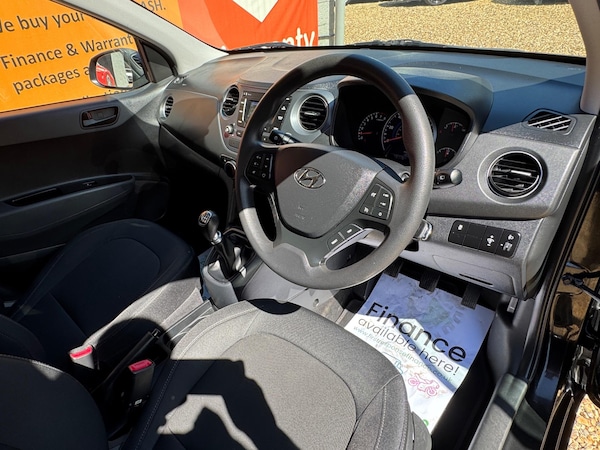 Used Hyundai i10 2017 for sale - 74521510: Photo 42