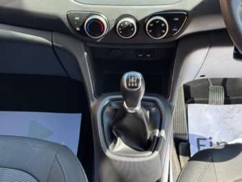 Used Hyundai i10 2017 for sale - 74521510: Photo