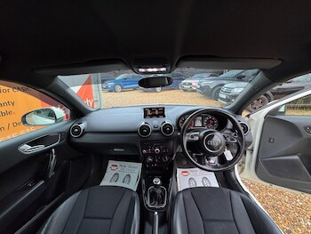 Used Audi A1 2011 for sale - 77345326: Photo